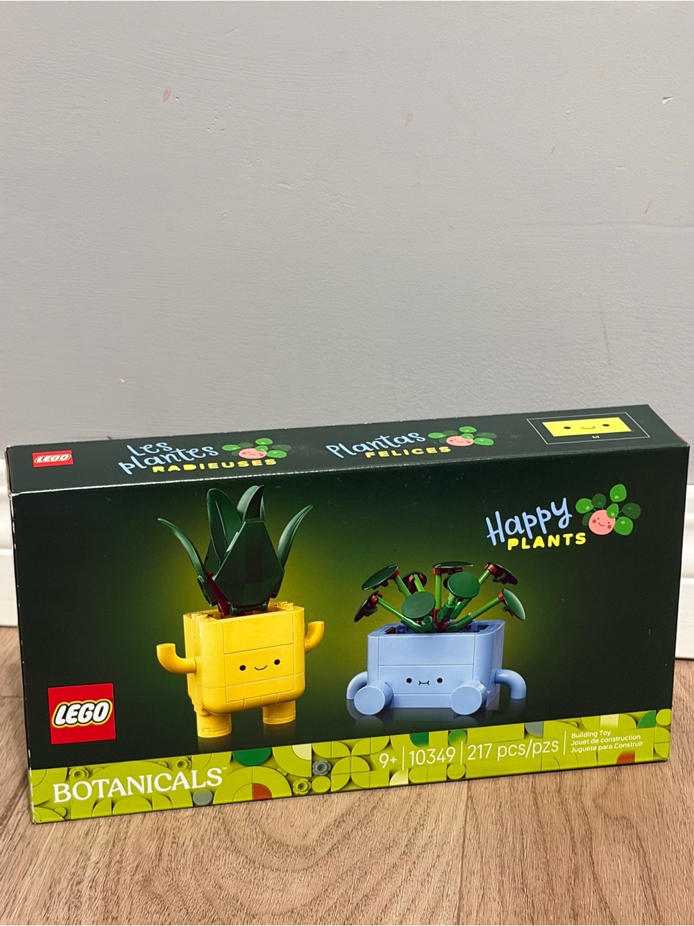 Lego Botanicals Happy Plants Building Set 10349 Blue Yellow Brand New 217 Pieces